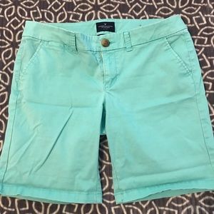 American eagle stretch Bermuda shorts!!